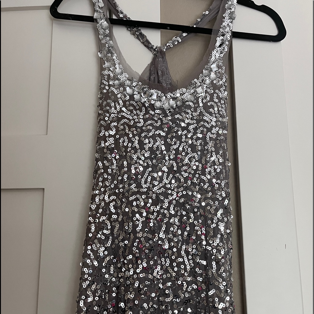 Sparkly Chic Tank Great For Nye Or A Night On The Town Sparkly Chic Tank Great For Nye Or A Night On The Town